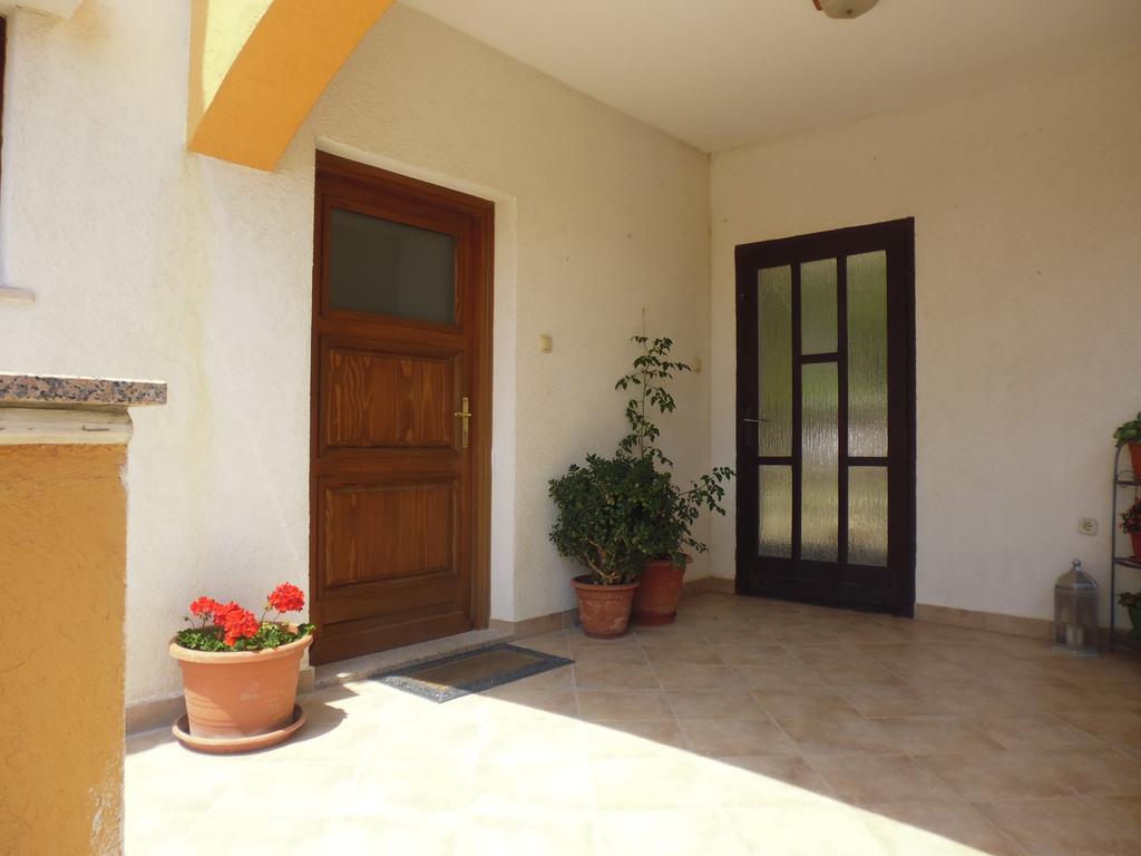 Apartments Jadranka Povile Novi Vinodolski Zimmer foto